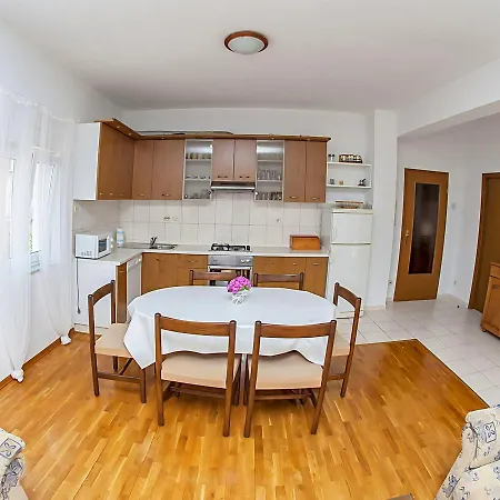 Apartment Damir