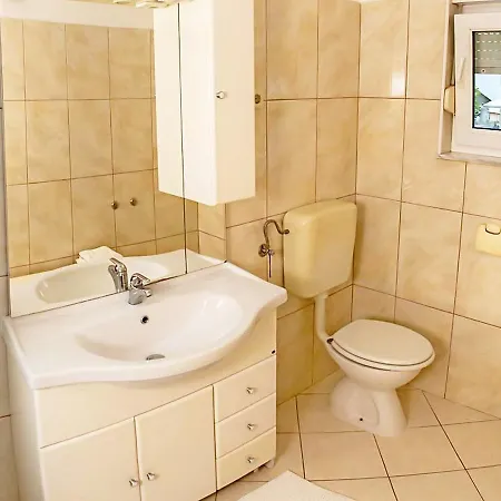 Apartment Damir *