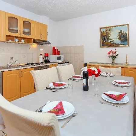 Apartment Damir *